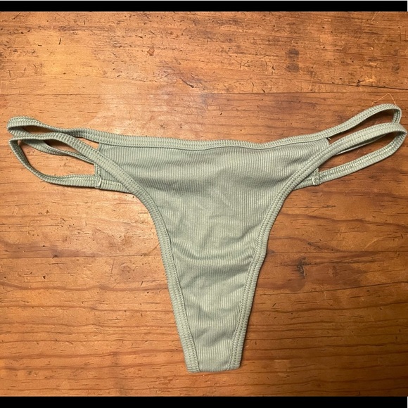 VS PINK Cotton Thong Panty - Picture 2 of 4